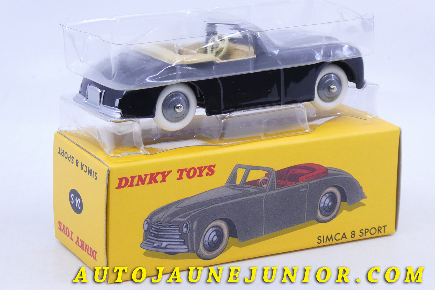 Le Atlas Simca 8 Sport est en vente sur Auto Jaune Junior ! Découvrez nos collections de diecast Minialuxe, CIJ, C-I-J, JRD, J-R-D,  Matchbox, Majorette… AutoJaune Junior ; AutoJauneJunior.com : LE site de partage pour les passionés de miniatures et collectionneurs de jouets anciens ! 