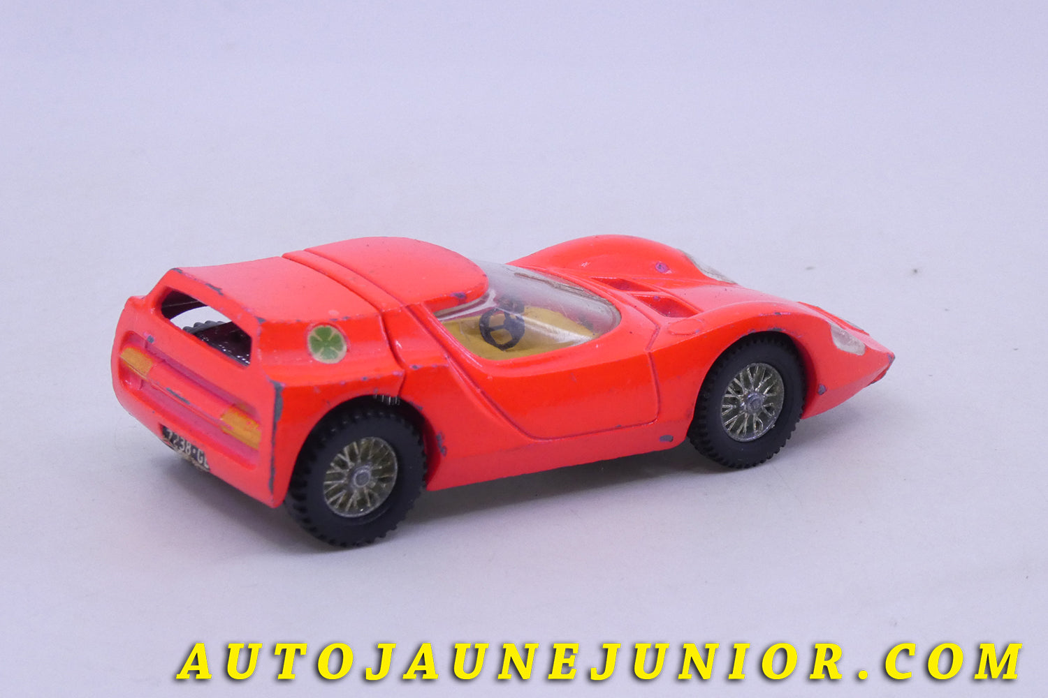 Le Dinky Toys Alfa Roméo  OSI Scarabeo est en vente sur Auto Jaune Junior ! Découvrez nos collections de diecast Minialuxe, CIJ, C-I-J, JRD, J-R-D,  Matchbox, Majorette… AutoJaune Junior ; AutoJauneJunior.com : LE site de partage pour les passionés de miniatures et collectionneurs de jouets anciens ! 