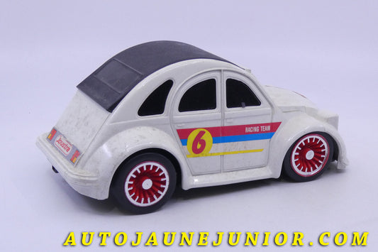 Le Joustra Citroën 2 Cv GT Racing Team (à Friction) est en vente sur Auto Jaune Junior ! Découvrez nos collections de diecast Minialuxe, CIJ, C-I-J, JRD, J-R-D,  Matchbox, Majorette… AutoJaune Junior ; AutoJauneJunior.com : LE site de partage pour les passionés de miniatures et collectionneurs de jouets anciens ! 