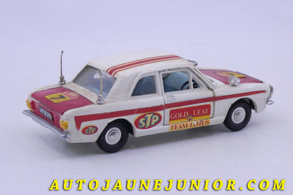 Le Dinky Toys Ford Lotus Cortina rallye "Monte Carlo 1968" est en vente sur Auto Jaune Junior ! Découvrez nos collections de diecast Minialuxe, CIJ, C-I-J, JRD, J-R-D,  Matchbox, Majorette… AutoJaune Junior ; AutoJauneJunior.com : LE site de partage pour les passionés de miniatures et collectionneurs de jouets anciens ! 