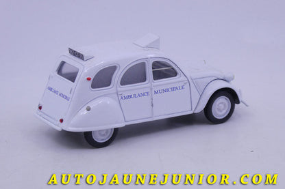 Le Norev Citroën 2 Cv Ambulance Municipale est en vente sur Auto Jaune Junior ! Découvrez nos collections de diecast Minialuxe, CIJ, C-I-J, JRD, J-R-D,  Matchbox, Majorette… AutoJaune Junior ; AutoJauneJunior.com : LE site de partage pour les passionés de miniatures et collectionneurs de jouets anciens ! 