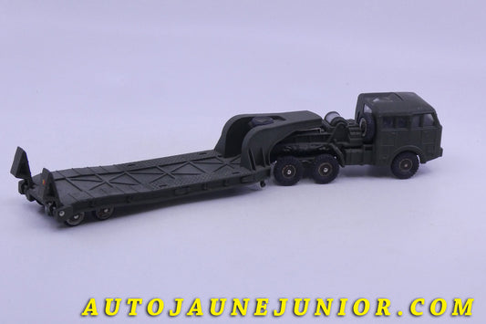 Le Dinky Toys Berliet T6 semi remorque porte char est en vente sur Auto Jaune Junior ! Découvrez nos collections de diecast Minialuxe, CIJ, C-I-J, JRD, J-R-D,  Matchbox, Majorette… AutoJaune Junior ; AutoJauneJunior.com : LE site de partage pour les passionés de miniatures et collectionneurs de jouets anciens ! 