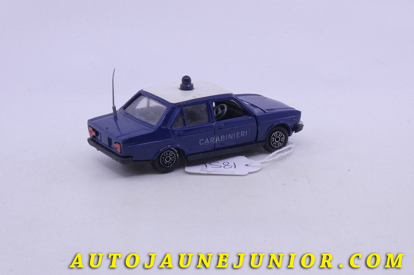 Le Mercury Fiat 131 mirafiori  "carabinieri" est en vente sur Auto Jaune Junior ! Découvrez nos collections de diecast Minialuxe, CIJ, C-I-J, JRD, J-R-D,  Matchbox, Majorette… AutoJaune Junior ; AutoJauneJunior.com : LE site de partage pour les passionés de miniatures et collectionneurs de jouets anciens ! 
