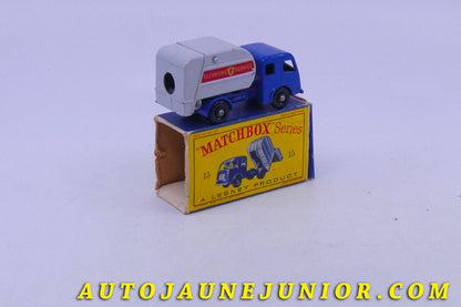 Le Matchbox Dennis Camion Benne à ordures Tippax "Cleaning Service" est en vente sur Auto Jaune Junior ! Découvrez nos collections de diecast Minialuxe, CIJ, C-I-J, JRD, J-R-D,  Matchbox, Majorette… AutoJaune Junior ; AutoJauneJunior.com : LE site de partage pour les passionés de miniatures et collectionneurs de jouets anciens ! 