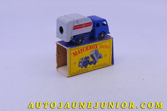 Le Matchbox Dennis Camion Benne à ordures Tippax "Cleaning Service" est en vente sur Auto Jaune Junior ! Découvrez nos collections de diecast Minialuxe, CIJ, C-I-J, JRD, J-R-D,  Matchbox, Majorette… AutoJaune Junior ; AutoJauneJunior.com : LE site de partage pour les passionés de miniatures et collectionneurs de jouets anciens ! 
