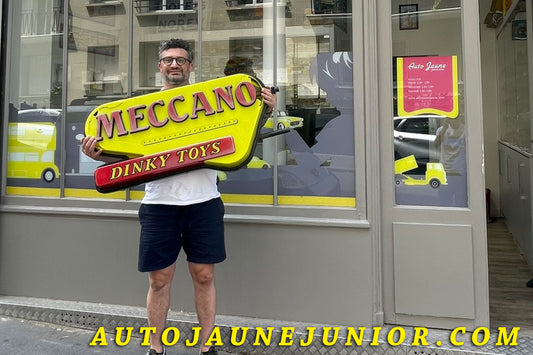 Le Dinky Toys Aucun Enseigne Dinky Toys "Jambon" est en vente sur Auto Jaune Junior ! Découvrez nos collections de diecast Minialuxe, CIJ, C-I-J, JRD, J-R-D,  Matchbox, Majorette… AutoJaune Junior ; AutoJauneJunior.com : LE site de partage pour les passionés de miniatures et collectionneurs de jouets anciens ! 