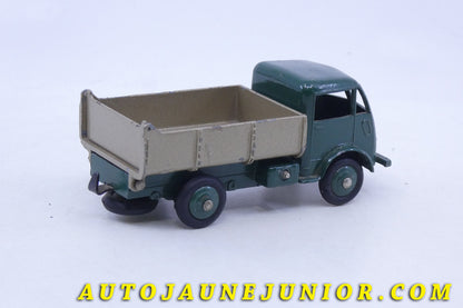 Le Dinky Toys Ford Bennne Basculante est en vente sur Auto Jaune Junior ! Découvrez nos collections de diecast Minialuxe, CIJ, C-I-J, JRD, J-R-D,  Matchbox, Majorette… AutoJaune Junior ; AutoJauneJunior.com : LE site de partage pour les passionés de miniatures et collectionneurs de jouets anciens ! 