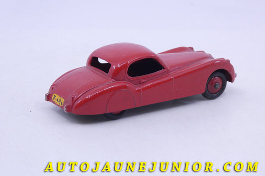 Le Dinky Toys Jaguar XK 120 Coupé est en vente sur Auto Jaune Junior ! Découvrez nos collections de diecast Minialuxe, CIJ, C-I-J, JRD, J-R-D,  Matchbox, Majorette… AutoJaune Junior ; AutoJauneJunior.com : LE site de partage pour les passionés de miniatures et collectionneurs de jouets anciens ! 