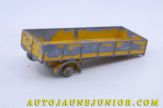 Le Dinky Toys Remorque Remorque Semi ridelles est en vente sur Auto Jaune Junior ! Découvrez nos collections de diecast Minialuxe, CIJ, C-I-J, JRD, J-R-D,  Matchbox, Majorette… AutoJaune Junior ; AutoJauneJunior.com : LE site de partage pour les passionés de miniatures et collectionneurs de jouets anciens ! 