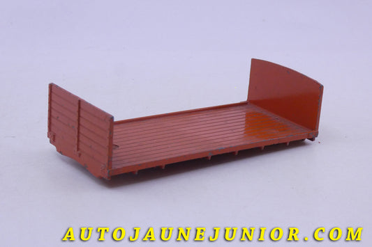 Le Dinky Toys Guy Plateau Dosserret est en vente sur Auto Jaune Junior ! Découvrez nos collections de diecast Minialuxe, CIJ, C-I-J, JRD, J-R-D,  Matchbox, Majorette… AutoJaune Junior ; AutoJauneJunior.com : LE site de partage pour les passionés de miniatures et collectionneurs de jouets anciens ! 