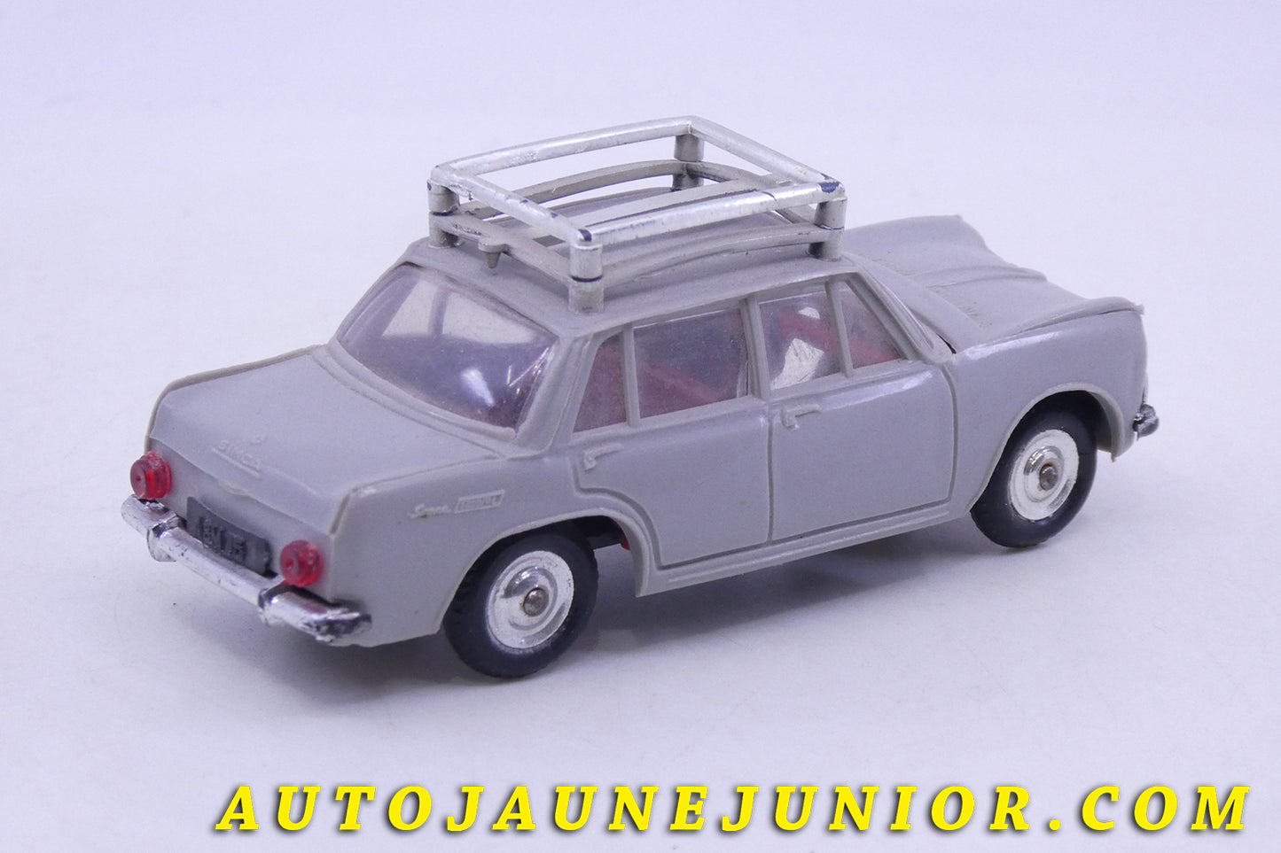 Le Minialuxe Simca 1300 (avec suspensions) est en vente sur Auto Jaune Junior ! Découvrez nos collections de diecast Minialuxe, CIJ, C-I-J, JRD, J-R-D,  Matchbox, Majorette… AutoJaune Junior ; AutoJauneJunior.com : LE site de partage pour les passionés de miniatures et collectionneurs de jouets anciens ! 