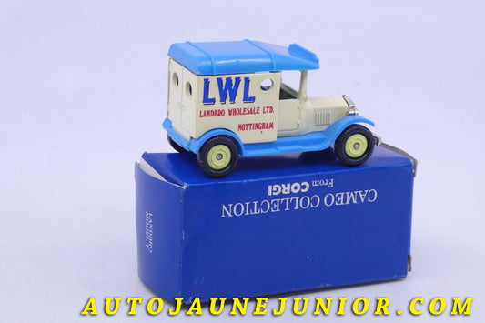 Le Corgi Toys Ford T van "Landbro WL Ltdl" est en vente sur Auto Jaune Junior ! Découvrez nos collections de diecast Minialuxe, CIJ, C-I-J, JRD, J-R-D,  Matchbox, Majorette… AutoJaune Junior ; AutoJauneJunior.com : LE site de partage pour les passionés de miniatures et collectionneurs de jouets anciens ! 