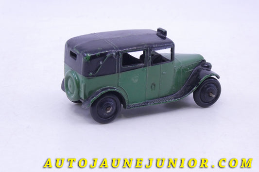 Le Dinky Toys Austin FX3 Taxi est en vente sur Auto Jaune Junior ! Découvrez nos collections de diecast Minialuxe, CIJ, C-I-J, JRD, J-R-D,  Matchbox, Majorette… AutoJaune Junior ; AutoJauneJunior.com : LE site de partage pour les passionés de miniatures et collectionneurs de jouets anciens ! 