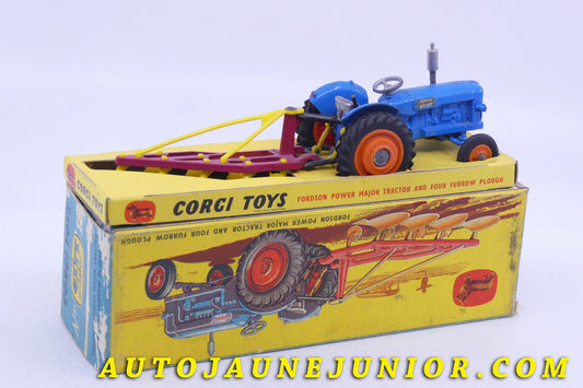 Le Corgi Toys Fordson Tracteur Power Major et lames est en vente sur Auto Jaune Junior ! Découvrez nos collections de diecast Minialuxe, CIJ, C-I-J, JRD, J-R-D,  Matchbox, Majorette… AutoJaune Junior ; AutoJauneJunior.com : LE site de partage pour les passionés de miniatures et collectionneurs de jouets anciens ! 