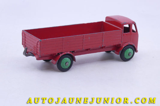 Le Dinky Toys Leyland Beaver ridelles est en vente sur Auto Jaune Junior ! Découvrez nos collections de diecast Minialuxe, CIJ, C-I-J, JRD, J-R-D,  Matchbox, Majorette… AutoJaune Junior ; AutoJauneJunior.com : LE site de partage pour les passionés de miniatures et collectionneurs de jouets anciens ! 