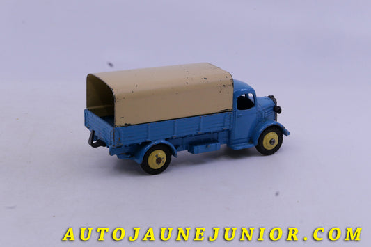 Le Dinky Toys Austin ridelles bâché  est en vente sur Auto Jaune Junior ! Découvrez nos collections de diecast Minialuxe, CIJ, C-I-J, JRD, J-R-D,  Matchbox, Majorette… AutoJaune Junior ; AutoJauneJunior.com : LE site de partage pour les passionés de miniatures et collectionneurs de jouets anciens ! 
