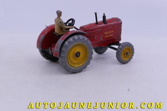 Le Dinky Toys Inconnu Massey Harris tracteur est en vente sur Auto Jaune Junior ! Découvrez nos collections de diecast Minialuxe, CIJ, C-I-J, JRD, J-R-D,  Matchbox, Majorette… AutoJaune Junior ; AutoJauneJunior.com : LE site de partage pour les passionés de miniatures et collectionneurs de jouets anciens ! 