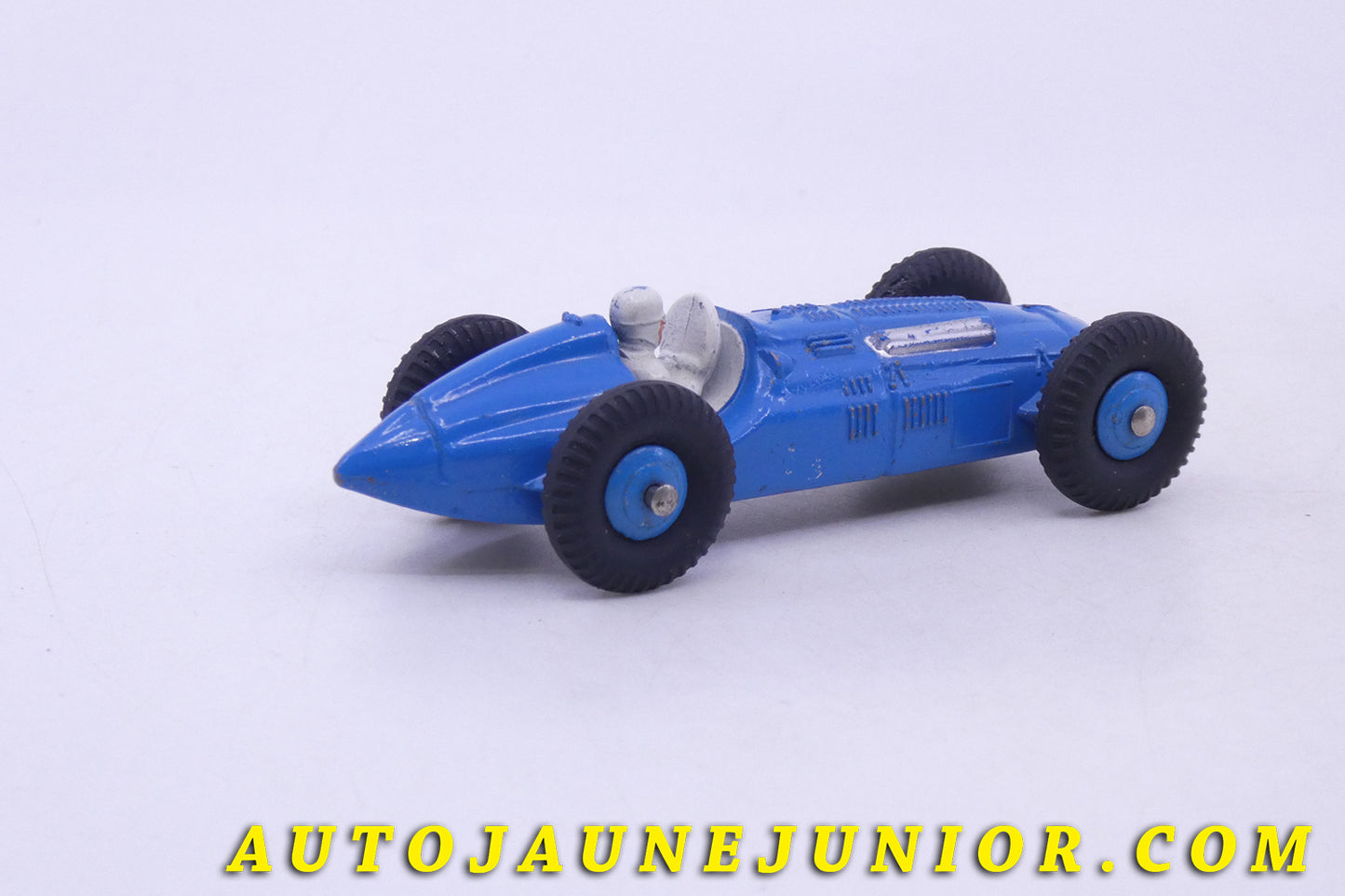 Le Dinky Toys Peterbilt 4,5L est en vente sur Auto Jaune Junior ! Découvrez nos collections de diecast Minialuxe, CIJ, C-I-J, JRD, J-R-D,  Matchbox, Majorette… AutoJaune Junior ; AutoJauneJunior.com : LE site de partage pour les passionés de miniatures et collectionneurs de jouets anciens ! 