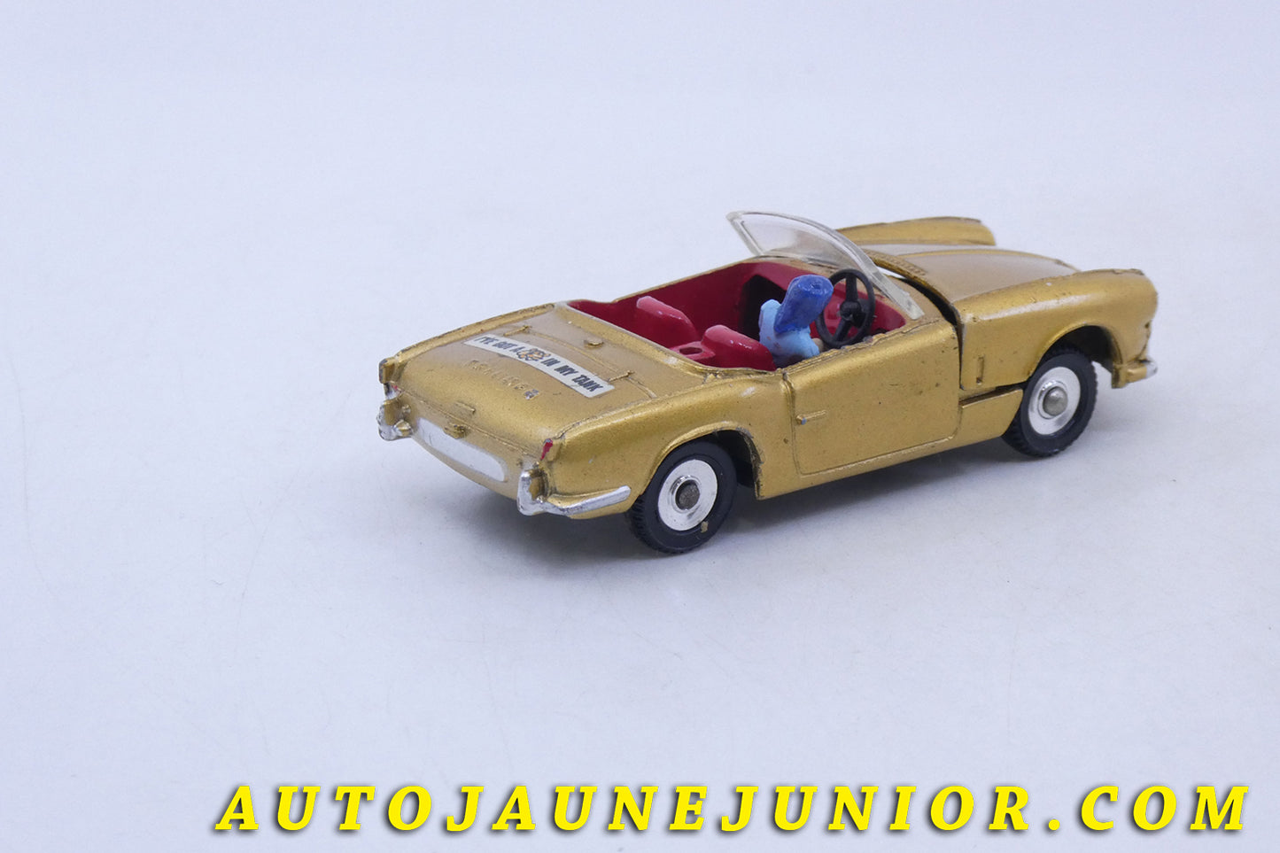 Le Dinky Toys Triumph Spitfire (Version intermédiaire avec chassis noir et strass) est en vente sur Auto Jaune Junior ! Découvrez nos collections de diecast Minialuxe, CIJ, C-I-J, JRD, J-R-D,  Matchbox, Majorette… AutoJaune Junior ; AutoJauneJunior.com : LE site de partage pour les passionés de miniatures et collectionneurs de jouets anciens ! 