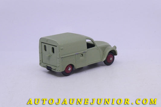 Le Dinky Toys Citroën 2Cv Fourgonette est en vente sur Auto Jaune Junior ! Découvrez nos collections de diecast Minialuxe, CIJ, C-I-J, JRD, J-R-D,  Matchbox, Majorette… AutoJaune Junior ; AutoJauneJunior.com : LE site de partage pour les passionés de miniatures et collectionneurs de jouets anciens ! 