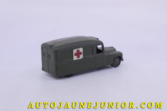 Le Dinky Toys Daimler ambulance militaire est en vente sur Auto Jaune Junior ! Découvrez nos collections de diecast Minialuxe, CIJ, C-I-J, JRD, J-R-D,  Matchbox, Majorette… AutoJaune Junior ; AutoJauneJunior.com : LE site de partage pour les passionés de miniatures et collectionneurs de jouets anciens ! 