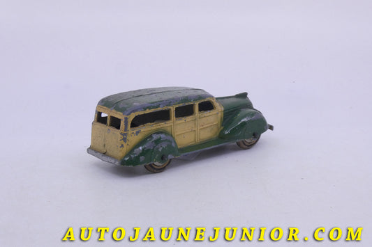 Le Tootsietoys Ford Breack Woody est en vente sur Auto Jaune Junior ! Découvrez nos collections de diecast Minialuxe, CIJ, C-I-J, JRD, J-R-D,  Matchbox, Majorette… AutoJaune Junior ; AutoJauneJunior.com : LE site de partage pour les passionés de miniatures et collectionneurs de jouets anciens ! 