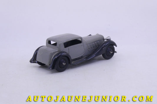 Le Dinky Toys Auto Humber Vogue berline est en vente sur Auto Jaune Junior ! Découvrez nos collections de diecast Minialuxe, CIJ, C-I-J, JRD, J-R-D,  Matchbox, Majorette… AutoJaune Junior ; AutoJauneJunior.com : LE site de partage pour les passionés de miniatures et collectionneurs de jouets anciens ! 
