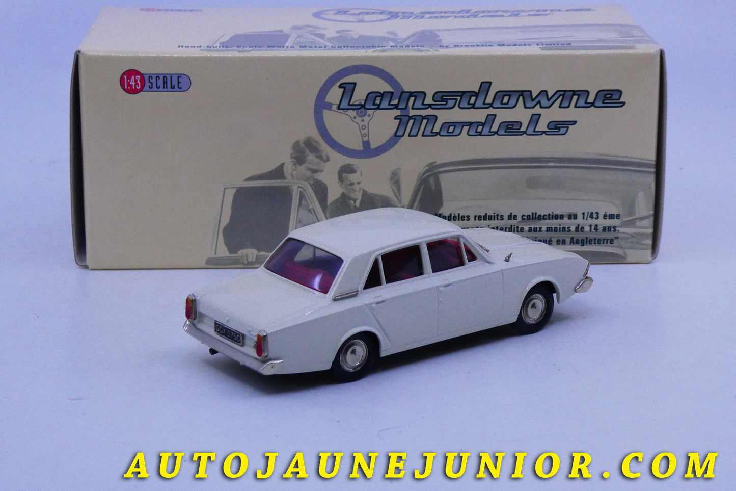 Le #2419 - Brooklin - Ford - Corsair "1964" - 4 Door Saloon "Ermine White" est en vente sur Auto Jaune Junior ! Découvrez nos collections de diecast Minialuxe, CIJ, C-I-J, JRD, J-R-D,  Matchbox, Majorette… AutoJauneJunior.com : le site de vente en ligne et de partage pour les passionés de miniatures et collectionneurs de jouets anciens ! Des centaines de modèles en vente, et des nouveautés mises en ligne chaque jour à 21h00 !