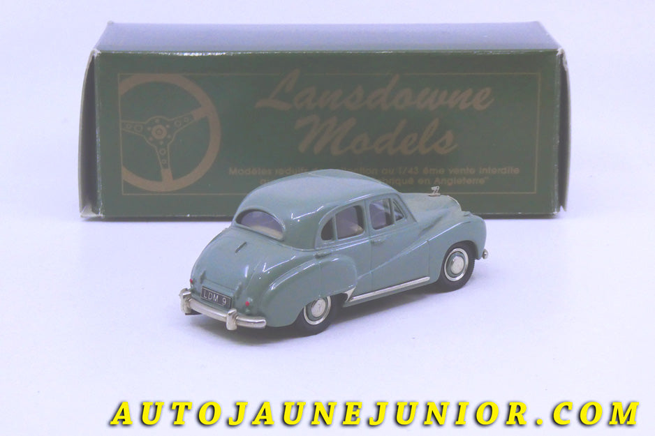 Le #2423 - Landsdowne by Brooklin - Austin - A40 Somerset Berline 4 Portes (Four Door Saloon) est en vente sur Auto Jaune Junior ! Découvrez nos collections de diecast Minialuxe, CIJ, C-I-J, JRD, J-R-D,  Matchbox, Majorette… AutoJauneJunior.com : le site de vente en ligne et de partage pour les passionés de miniatures et collectionneurs de jouets anciens ! Des centaines de modèles en vente, et des nouveautés mises en ligne chaque jour à 21h00 !