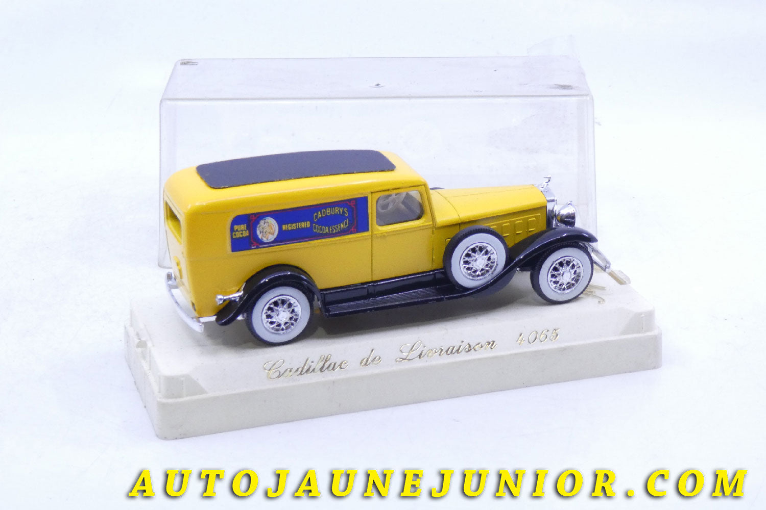 Le #2816 - Solido - Cadillac - V16 1931 "Cadbury's" est en vente sur Auto Jaune Junior ! Découvrez nos collections de diecast Minialuxe, CIJ, C-I-J, JRD, J-R-D,  Matchbox, Majorette… AutoJauneJunior.com : le site de vente en ligne et de partage pour les passionés de miniatures et collectionneurs de jouets anciens ! Des centaines de modèles en vente, et des nouveautés mises en ligne chaque jour à 21h00 !