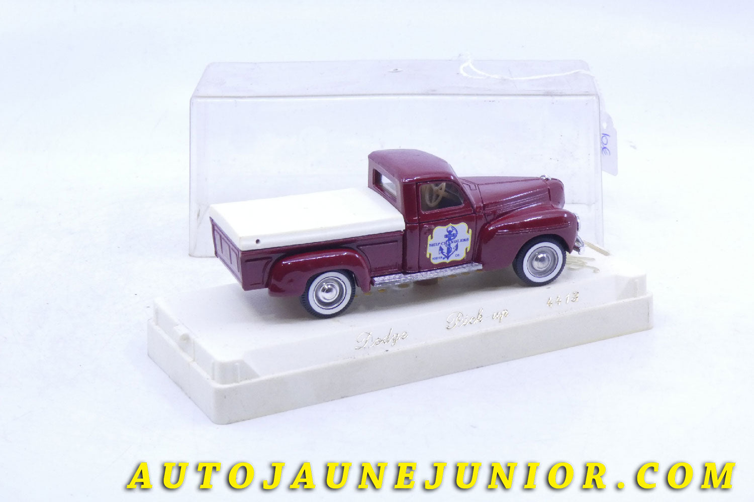 Le #2820 - Solido - Dodge - Pick Up de Chantier est en vente sur Auto Jaune Junior ! Découvrez nos collections de diecast Minialuxe, CIJ, C-I-J, JRD, J-R-D,  Matchbox, Majorette… AutoJauneJunior.com : le site de vente en ligne et de partage pour les passionés de miniatures et collectionneurs de jouets anciens ! Des centaines de modèles en vente, et des nouveautés mises en ligne chaque jour à 21h00 !