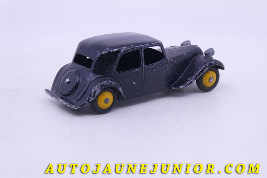 Le Dinky Toys Citroën 11BL traction avant est en vente sur Auto Jaune Junior ! Découvrez nos collections de diecast Minialuxe, CIJ, C-I-J, JRD, J-R-D,  Matchbox, Majorette… AutoJaune Junior ; AutoJauneJunior.com : LE site de partage pour les passionés de miniatures et collectionneurs de jouets anciens ! 