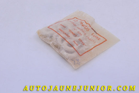 Le Dinky Toys Objet Sachet 12 pneus Luxe - Grand modèle 6677 est en vente sur Auto Jaune Junior ! Découvrez nos collections de diecast Minialuxe, CIJ, C-I-J, JRD, J-R-D,  Matchbox, Majorette… AutoJaune Junior ; AutoJauneJunior.com : LE site de partage pour les passionés de miniatures et collectionneurs de jouets anciens ! 