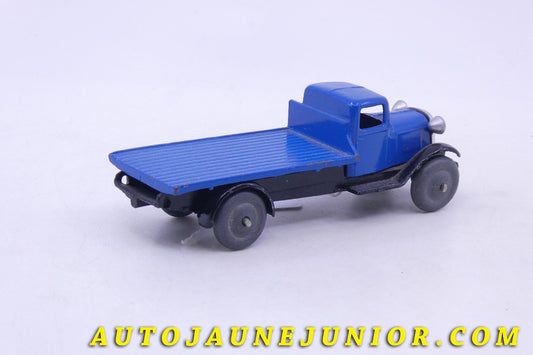 Le Dinky Toys Camion Camion Plateau est en vente sur Auto Jaune Junior ! Découvrez nos collections de diecast Minialuxe, CIJ, C-I-J, JRD, J-R-D,  Matchbox, Majorette… AutoJaune Junior ; AutoJauneJunior.com : LE site de partage pour les passionés de miniatures et collectionneurs de jouets anciens ! 