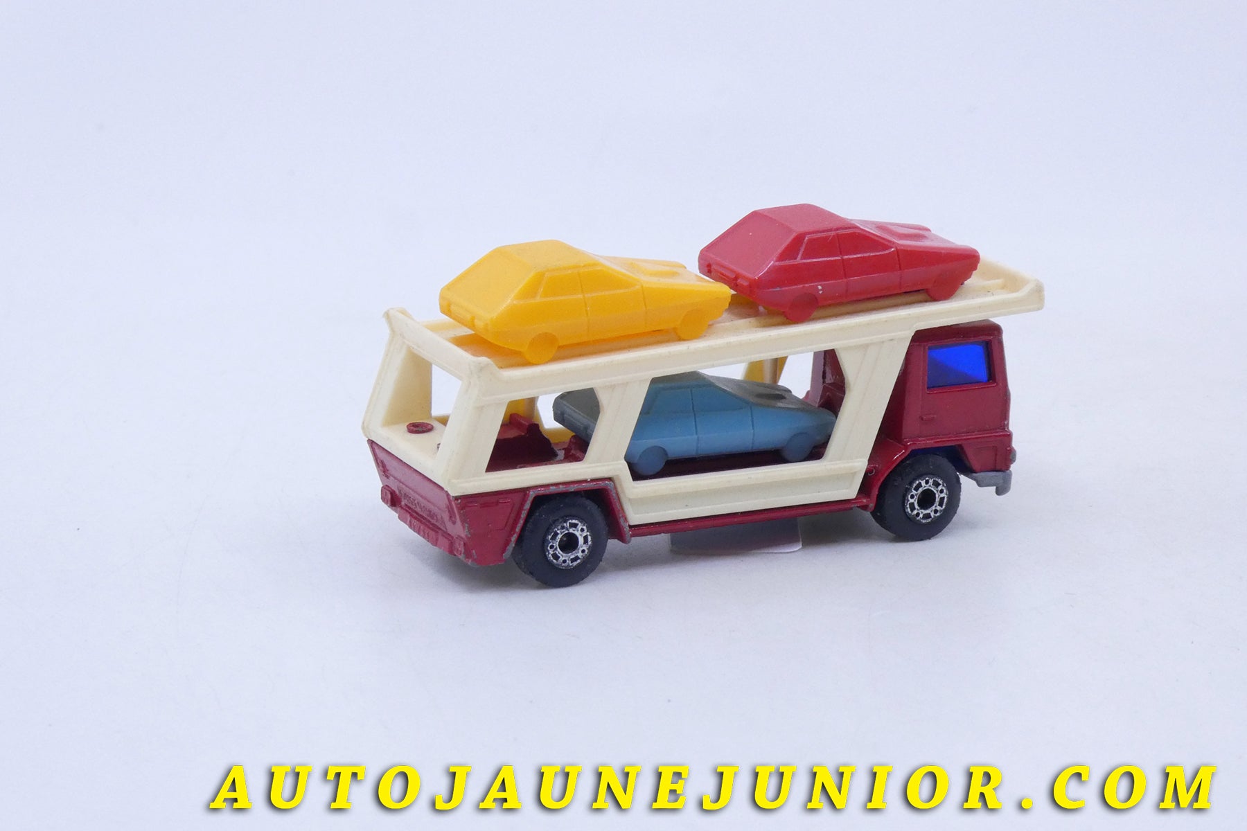 Le Matchbox Bedford Porte Auto est en vente sur Auto Jaune Junior ! Découvrez nos collections de diecast Minialuxe, CIJ, C-I-J, JRD, J-R-D,  Matchbox, Majorette… AutoJaune Junior ; AutoJauneJunior.com : LE site de partage pour les passionés de miniatures et collectionneurs de jouets anciens ! 