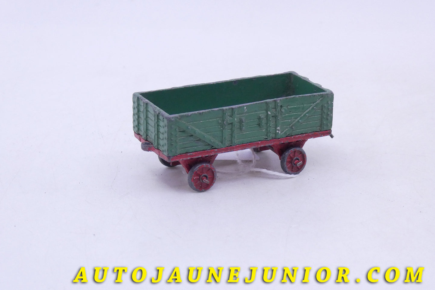 Le Autre Fabriquant Alfa Roméo  Remplir nom du modèle est en vente sur Auto Jaune Junior ! Découvrez nos collections de diecast Minialuxe, CIJ, C-I-J, JRD, J-R-D,  Matchbox, Majorette… AutoJaune Junior ; AutoJauneJunior.com : LE site de partage pour les passionés de miniatures et collectionneurs de jouets anciens ! 