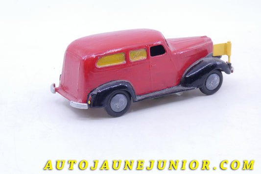 Le Tekno Mercedes Camionette Ambulance est en vente sur Auto Jaune Junior ! Découvrez nos collections de diecast Minialuxe, CIJ, C-I-J, JRD, J-R-D,  Matchbox, Majorette… AutoJauneJunior.com : LE site de partage pour les passionés de miniatures et collectionneurs de jouets anciens ! 