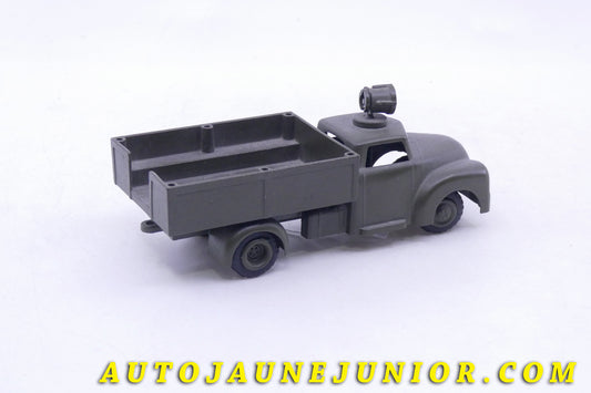 Le Tekno Dodge camion ridelles militaire US army est en vente sur Auto Jaune Junior ! Découvrez nos collections de diecast Minialuxe, CIJ, C-I-J, JRD, J-R-D,  Matchbox, Majorette… AutoJaune Junior ; AutoJauneJunior.com : LE site de partage pour les passionés de miniatures et collectionneurs de jouets anciens ! 