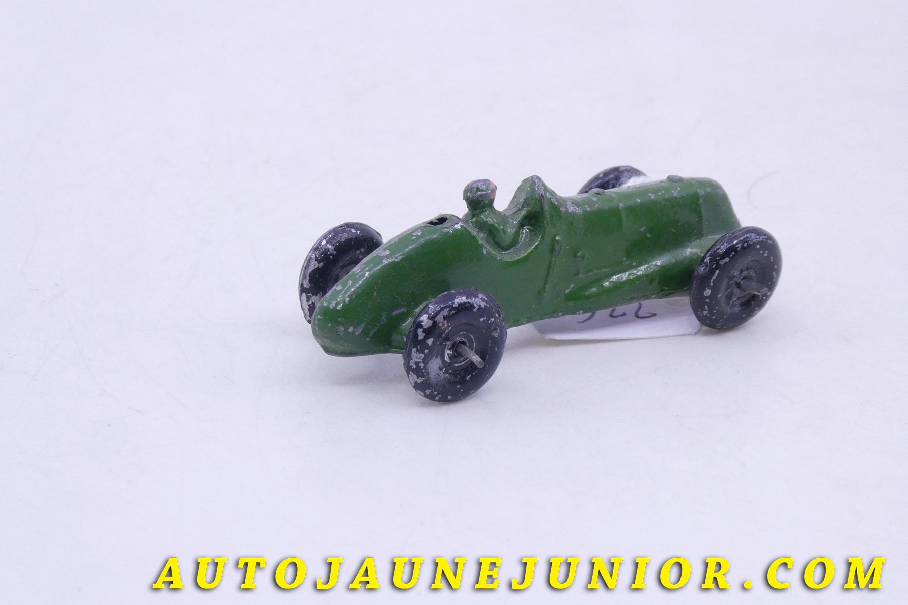 Le GB MG Ulster (Copie de la Dinky GB 35B) est en vente sur Auto Jaune Junior ! Découvrez nos collections de diecast Minialuxe, CIJ, C-I-J, JRD, J-R-D,  Matchbox, Majorette… AutoJaune Junior ; AutoJauneJunior.com : LE site de partage pour les passionés de miniatures et collectionneurs de jouets anciens ! 
