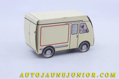 Le USA Internationnal van "Universal match" est en vente sur Auto Jaune Junior ! Découvrez nos collections de diecast Minialuxe, CIJ, C-I-J, JRD, J-R-D,  Matchbox, Majorette… AutoJaune Junior ; AutoJauneJunior.com : LE site de partage pour les passionés de miniatures et collectionneurs de jouets anciens ! 