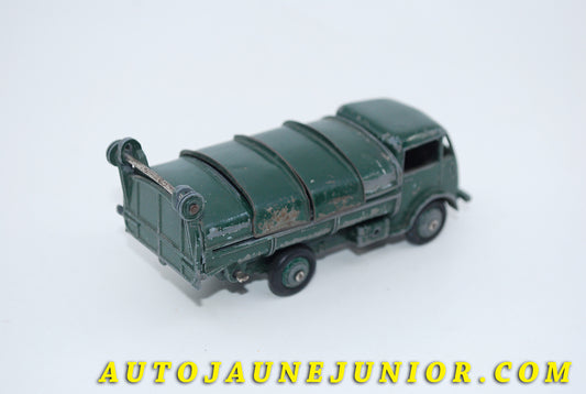 Le #3444 - Dinky Toys - Ford - Camion benne à ordure type 01 est en vente sur Auto Jaune Junior ! Découvrez nos collections de diecast Minialuxe, CIJ, C-I-J, JRD, J-R-D,  Matchbox, Majorette… AutoJauneJunior.com : le site de vente en ligne et de partage pour les passionés de miniatures et collectionneurs de jouets anciens ! Des centaines de modèles en vente, et des nouveautés mises en ligne chaque jour à 21h00 !