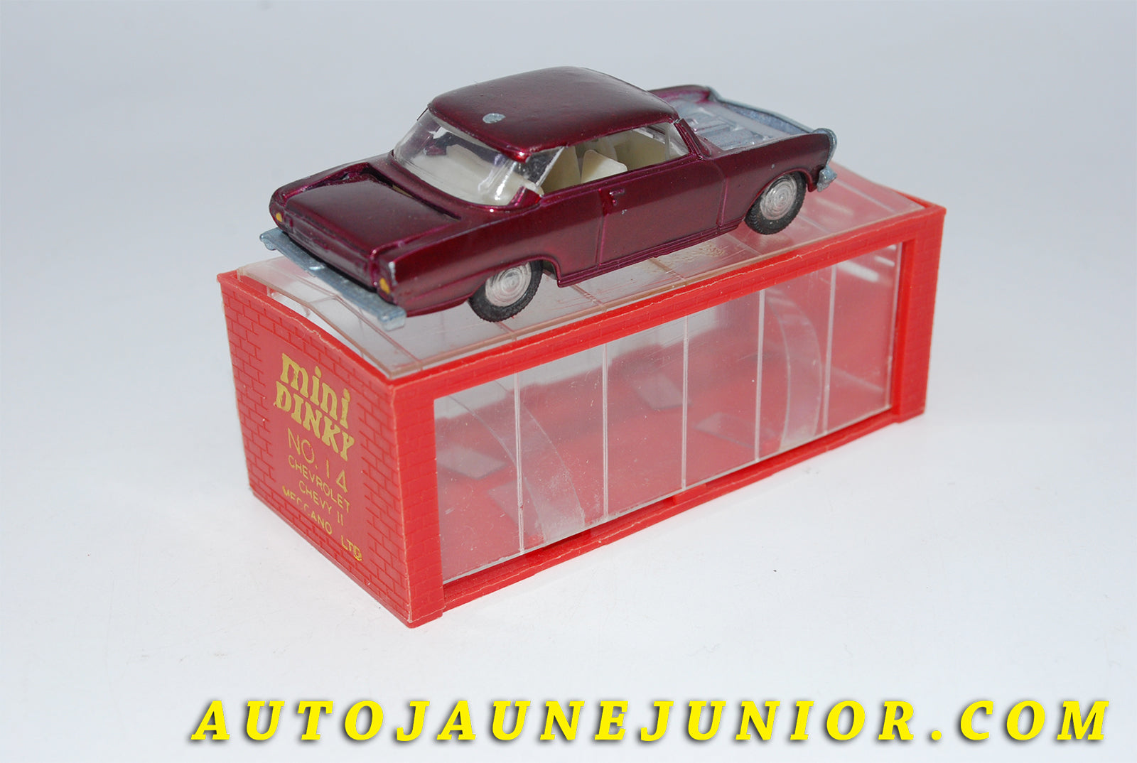 Le #3455 - Dinky Toys - Chevrolet - Chevy II est en vente sur Auto Jaune Junior ! Découvrez nos collections de diecast Minialuxe, CIJ, C-I-J, JRD, J-R-D,  Matchbox, Majorette… AutoJauneJunior.com : le site de vente en ligne et de partage pour les passionés de miniatures et collectionneurs de jouets anciens ! Des centaines de modèles en vente, et des nouveautés mises en ligne chaque jour à 21h00 !