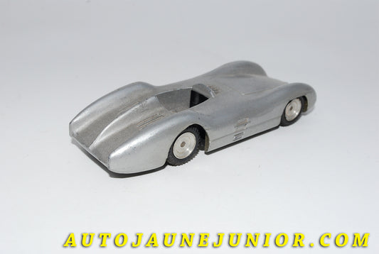 Le #3478 - Märklin - Mercedes - W196 Monoplace carrénée Type 1 est en vente sur Auto Jaune Junior ! Découvrez nos collections de diecast Minialuxe, CIJ, C-I-J, JRD, J-R-D,  Matchbox, Majorette… AutoJauneJunior.com : le site de vente en ligne et de partage pour les passionés de miniatures et collectionneurs de jouets anciens ! Des centaines de modèles en vente, et des nouveautés mises en ligne chaque jour à 21h00 !