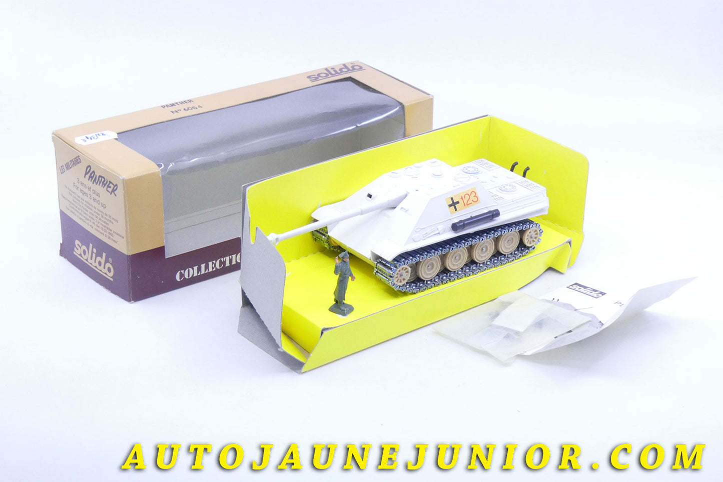 Le #3502 - Solido - Char - Jagdpanther Neige est en vente sur Auto Jaune Junior ! Découvrez nos collections de diecast Minialuxe, CIJ, C-I-J, JRD, J-R-D,  Matchbox, Majorette… AutoJauneJunior.com : le site de vente en ligne et de partage pour les passionés de miniatures et collectionneurs de jouets anciens ! Des centaines de modèles en vente, et des nouveautés mises en ligne chaque jour à 21h00 !