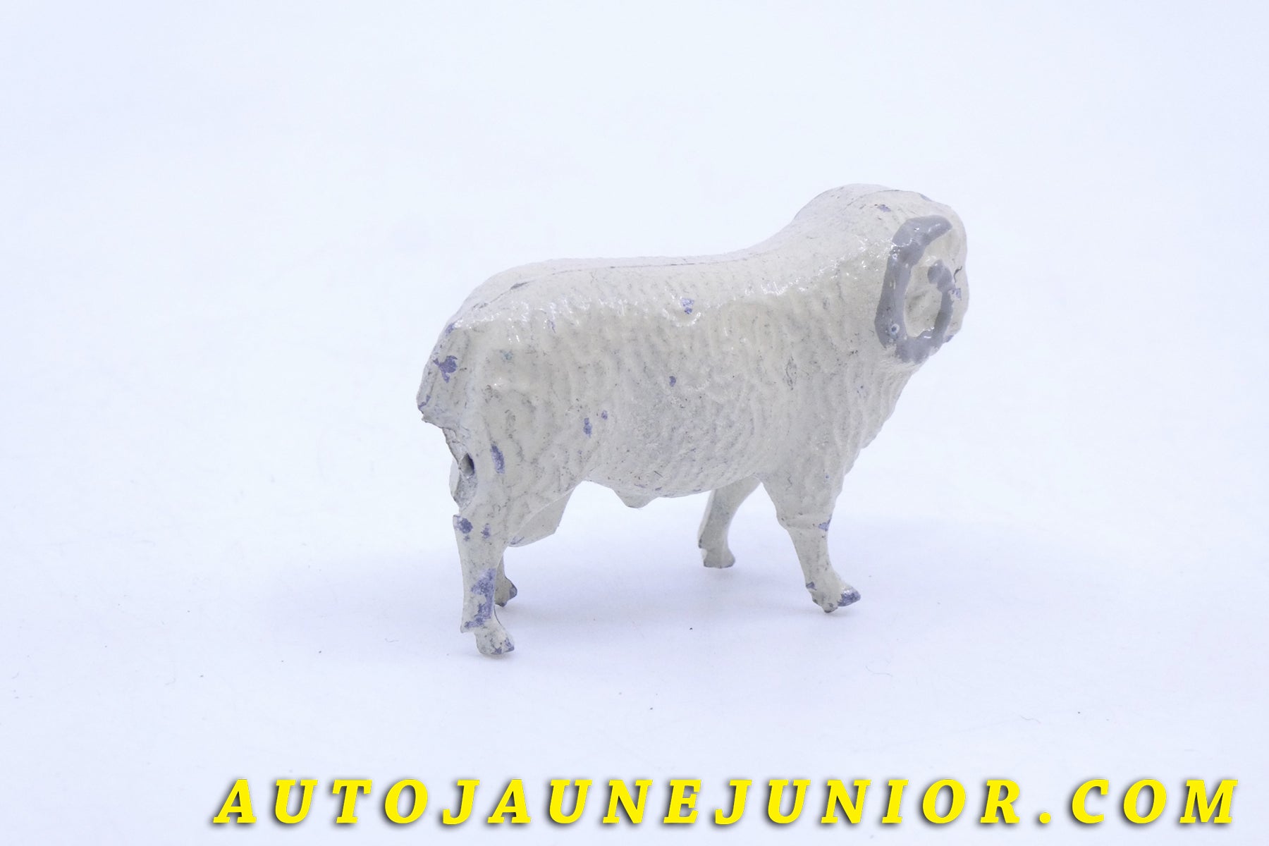 Le #3603 - France (PH) - Animal - Bélier est en vente sur Auto Jaune Junior ! Découvrez nos collections de diecast Minialuxe, CIJ, C-I-J, JRD, J-R-D,  Matchbox, Majorette… AutoJauneJunior.com : le site de vente en ligne et de partage pour les passionés de miniatures et collectionneurs de jouets anciens ! Des centaines de modèles en vente, et des nouveautés mises en ligne chaque jour à 21h00 !