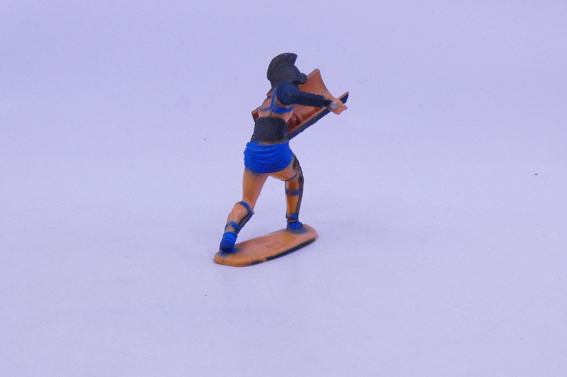 Le #3634 - Atlantic - Figurine - Gladiateur est en vente sur Auto Jaune Junior ! Découvrez nos collections de diecast Minialuxe, CIJ, C-I-J, JRD, J-R-D,  Matchbox, Majorette… AutoJauneJunior.com : le site de vente en ligne et de partage pour les passionés de miniatures et collectionneurs de jouets anciens ! Des centaines de modèles en vente, et des nouveautés mises en ligne chaque jour à 21h00 !