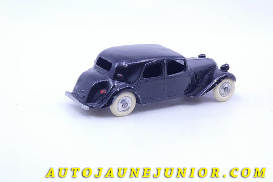 Le #3711 - JRD - Citroën - 11 BL est en vente sur Auto Jaune Junior ! Découvrez nos collections de diecast Minialuxe, CIJ, C-I-J, JRD, J-R-D,  Matchbox, Majorette… AutoJauneJunior.com : le site de vente en ligne et de partage pour les passionés de miniatures et collectionneurs de jouets anciens ! Des centaines de modèles en vente, et des nouveautés mises en ligne chaque jour à 21h00 !