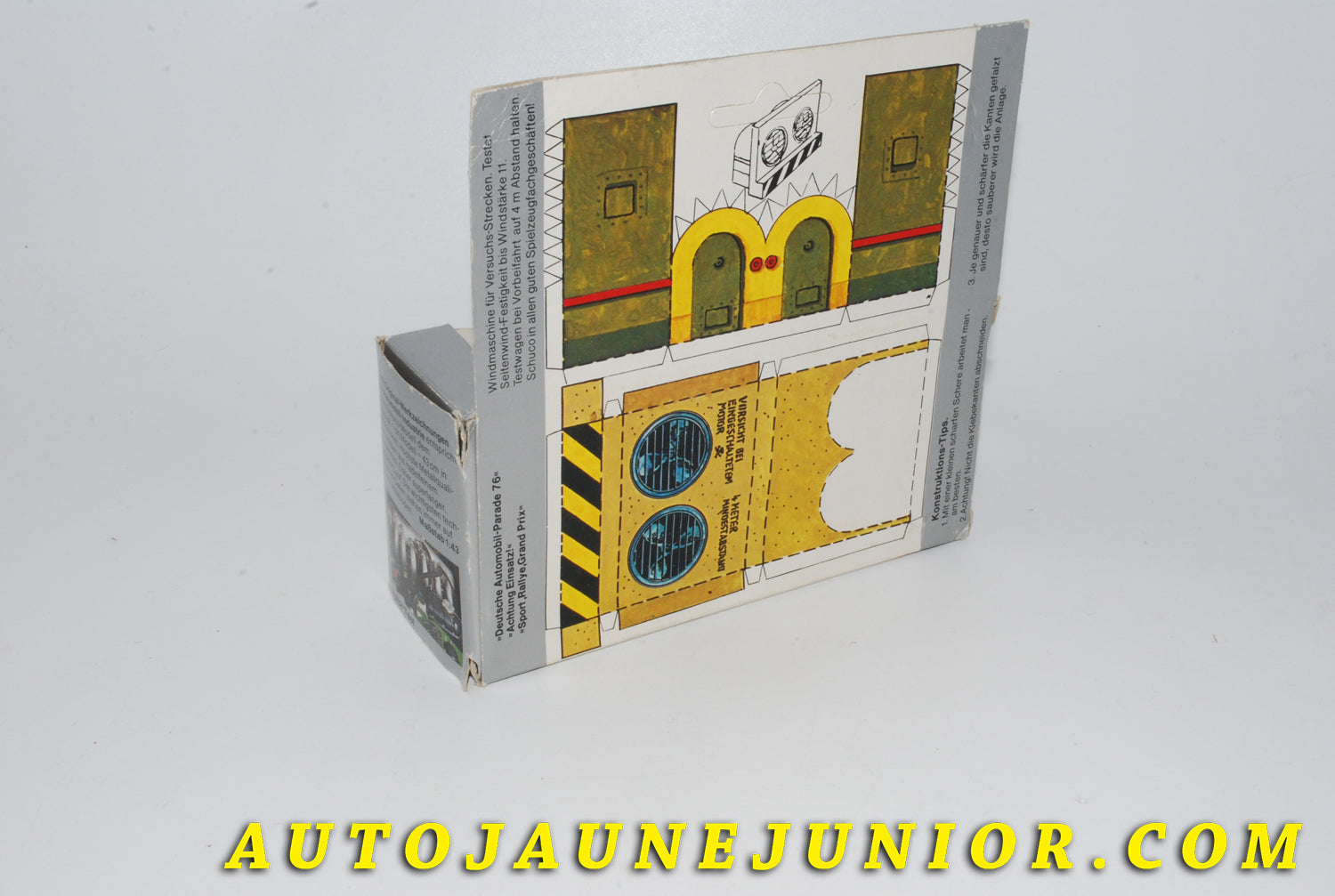 Le #3739 - Schuco - BMW - 630 berline  est en vente sur Auto Jaune Junior ! Découvrez nos collections de diecast Minialuxe, CIJ, C-I-J, JRD, J-R-D,  Matchbox, Majorette… AutoJauneJunior.com : le site de vente en ligne et de partage pour les passionés de miniatures et collectionneurs de jouets anciens ! Des centaines de modèles en vente, et des nouveautés mises en ligne chaque jour à 21h00 !