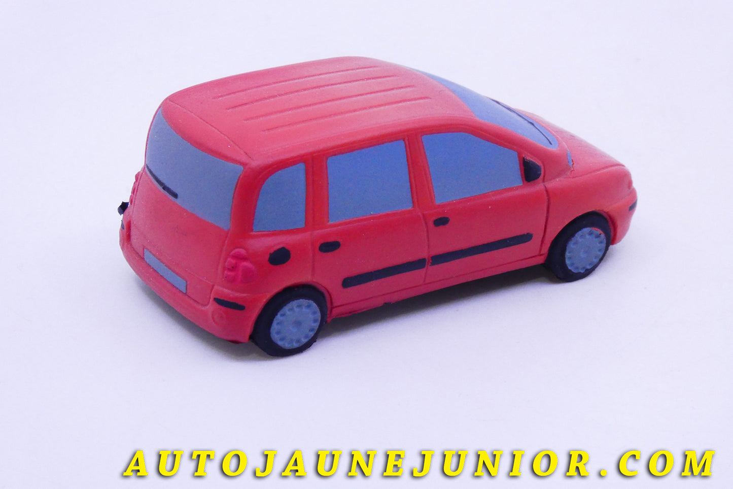 Le #3927 - Objet promotionnel - Fiat - Multipla (modèle promotionel en mousse !) est en vente sur Auto Jaune Junior ! Découvrez nos collections de diecast Minialuxe, CIJ, C-I-J, JRD, J-R-D,  Matchbox, Majorette… AutoJauneJunior.com : le site de vente en ligne et de partage pour les passionés de miniatures et collectionneurs de jouets anciens ! Des centaines de modèles en vente, et des nouveautés mises en ligne chaque jour à 21h00 !