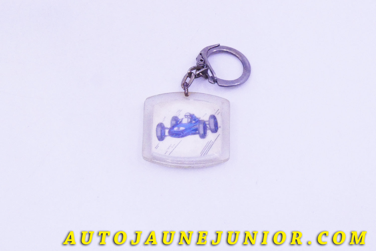 Le #3935 - Sport Auto - Alpine - Porte Clée   est en vente sur Auto Jaune Junior ! Découvrez nos collections de diecast Minialuxe, CIJ, C-I-J, JRD, J-R-D,  Matchbox, Majorette… AutoJauneJunior.com : le site de vente en ligne et de partage pour les passionés de miniatures et collectionneurs de jouets anciens ! Des centaines de modèles en vente, et des nouveautés mises en ligne chaque jour à 21h00 !